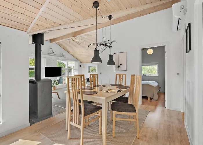 3 Bedroom Cozy In בית נופש *