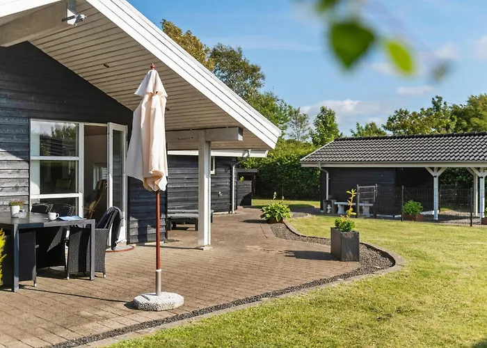 3 Bedroom Cozy In Hemmet