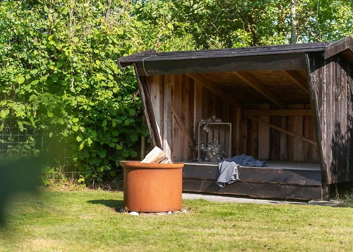 3 Bedroom Cozy In *